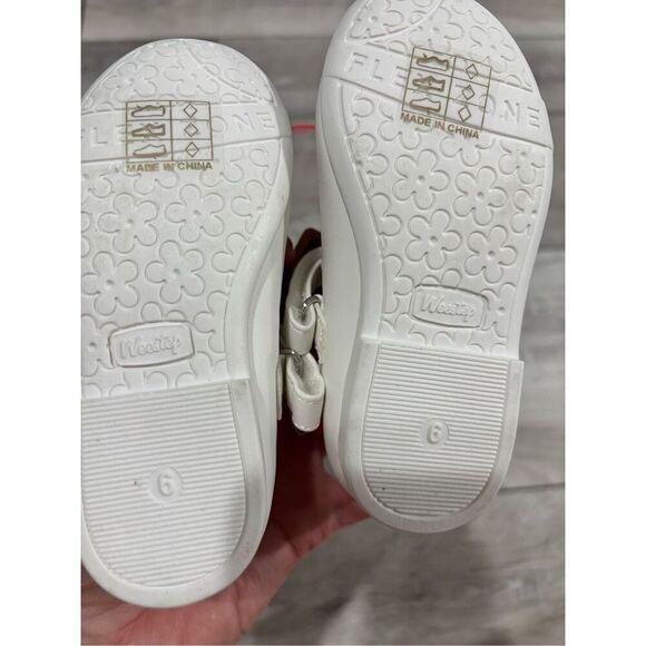 Weestep baby/toddler girls white ballet flats shoes size 6 - Picture 11 of 11